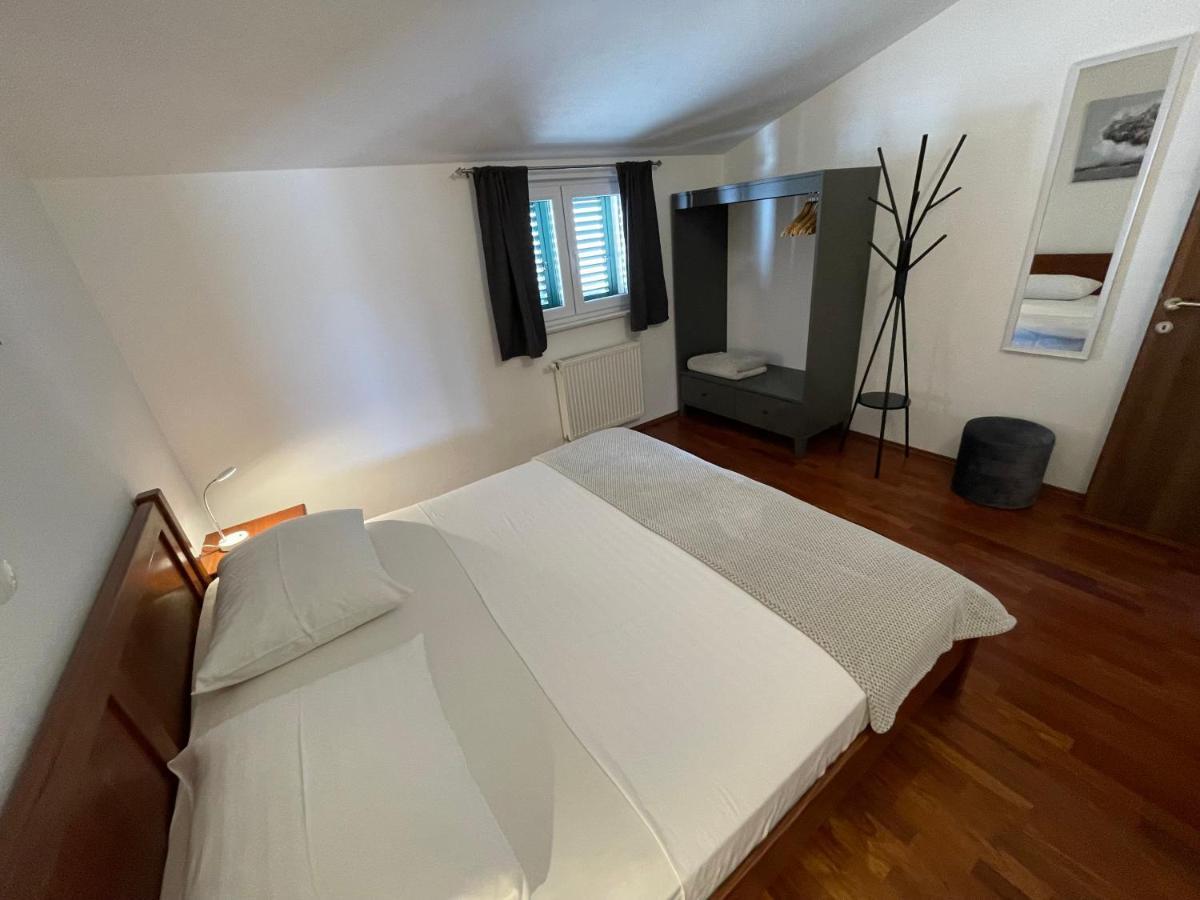 Apartments Cavar Trogir Buitenkant foto