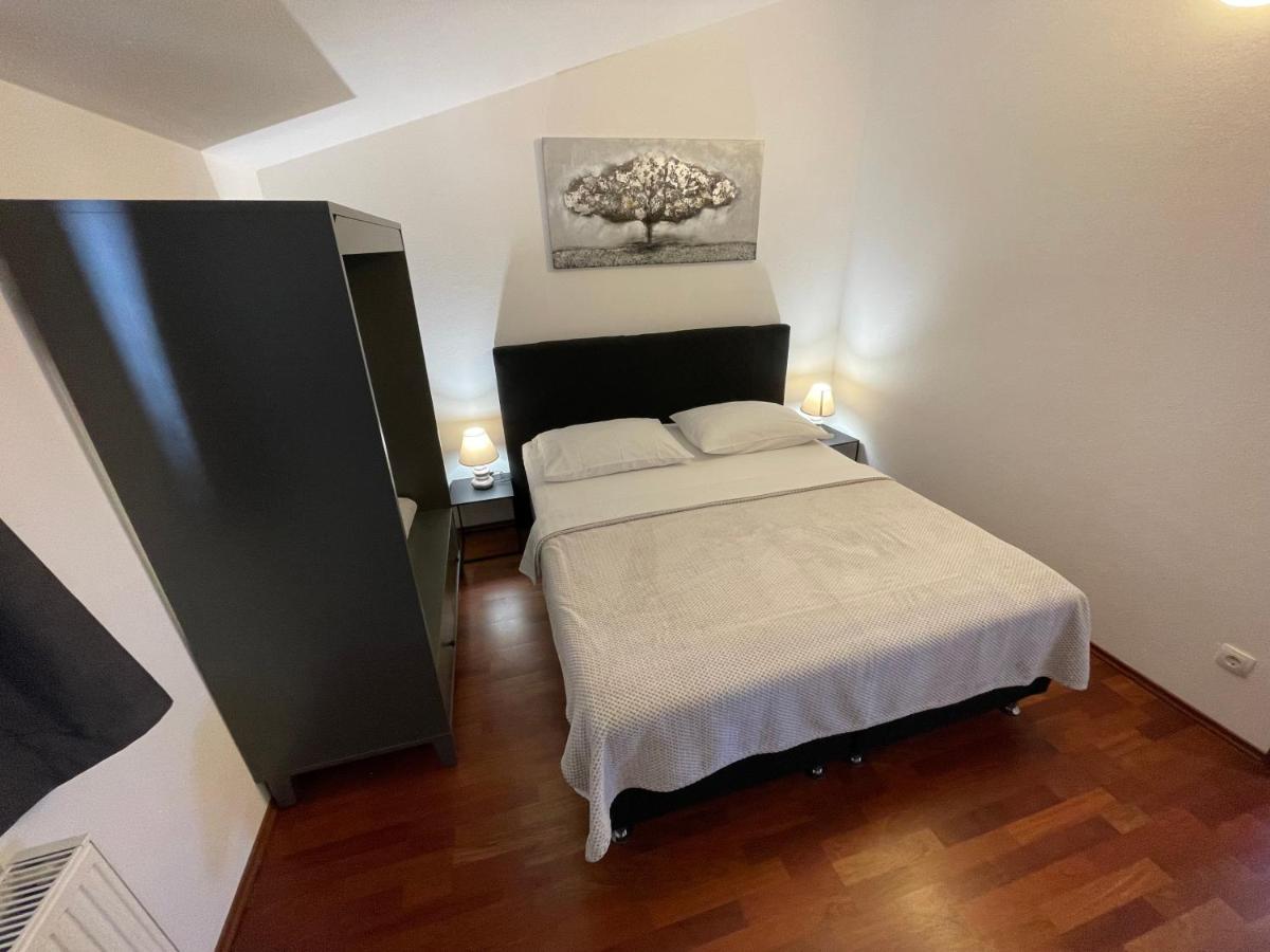 Apartments Cavar Trogir Buitenkant foto