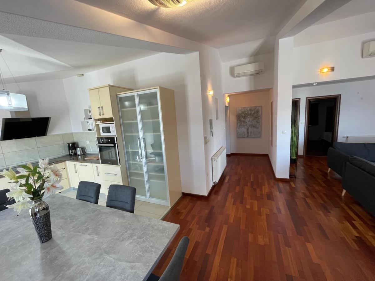 Apartments Cavar Trogir Buitenkant foto
