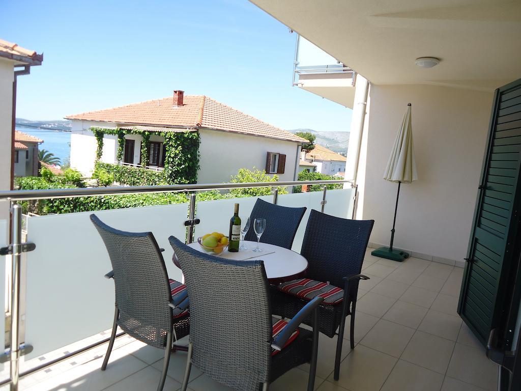 Apartments Cavar Trogir Kamer foto