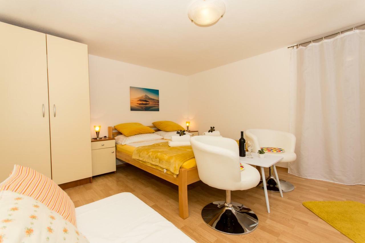 Apartments Cavar Trogir Buitenkant foto
