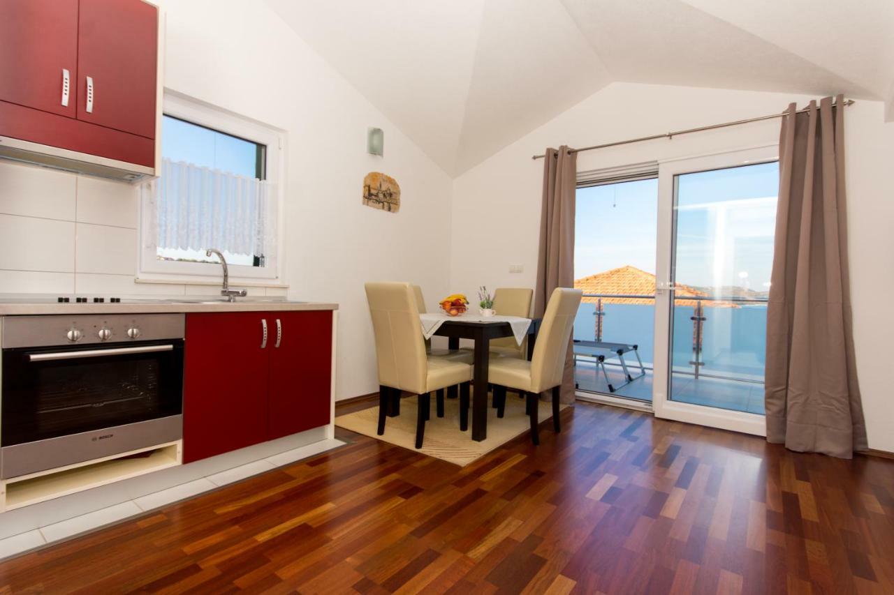 Apartments Cavar Trogir Buitenkant foto